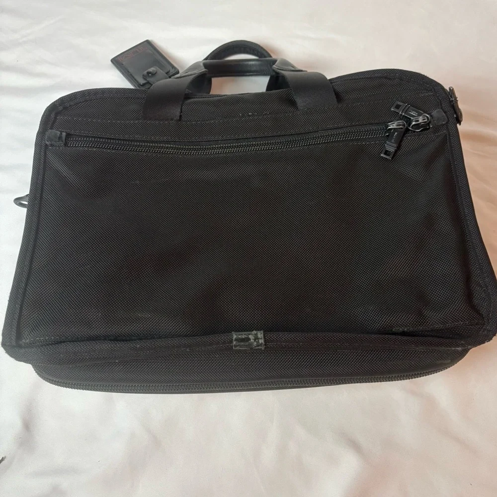 TUMI Alpha Expandable Ballistic Nylon Briefcase Messenger Laptop Bag 26114DH